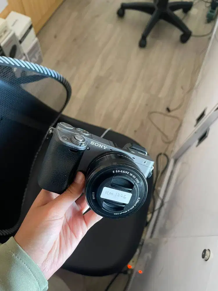 KAMERA SONY A6000 + KIT DARK GREY