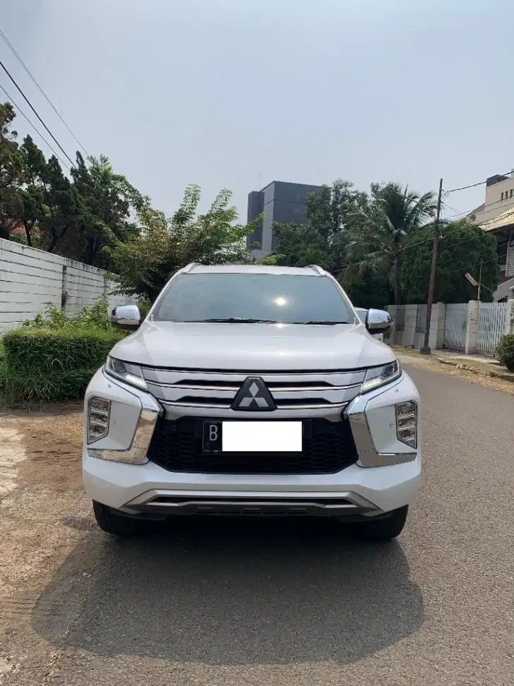 MITSUBISHI PAJERO SPORT DAKAR ULTIMATE AUTOMATIC 2022 (PAJAK 1 THN)