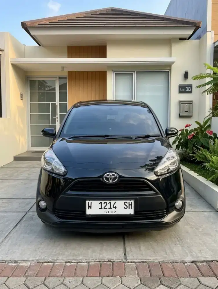 Toyota Sienta V matic 2016