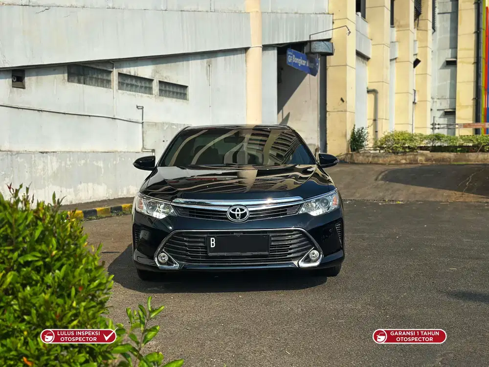 DP minim Camry 2.5 V AT 2017 Facelift hitam matic new toyota