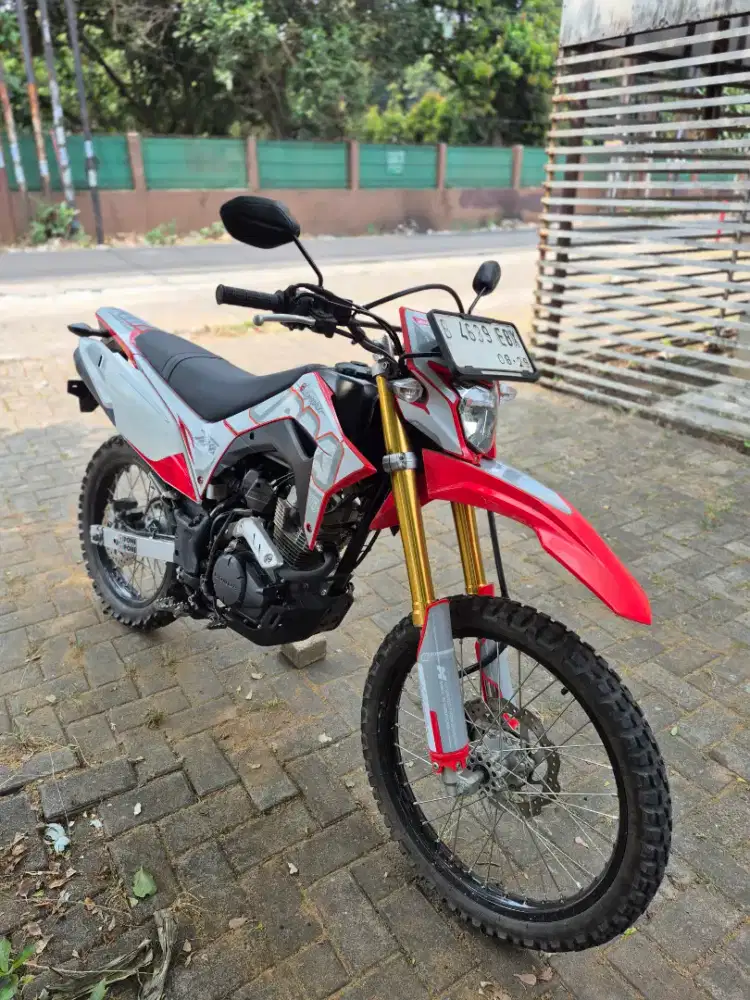 Dijual Honda CRF 150 tahun 2023 surat lengkap pajak hidup panjang