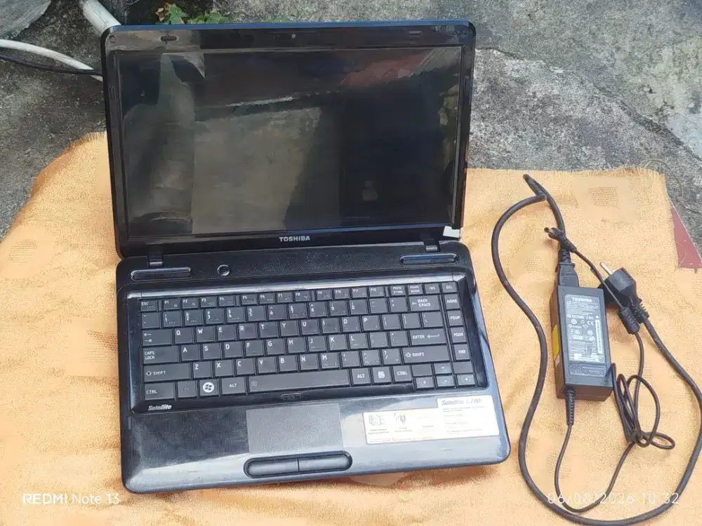 Laptop Toshiba L740D
