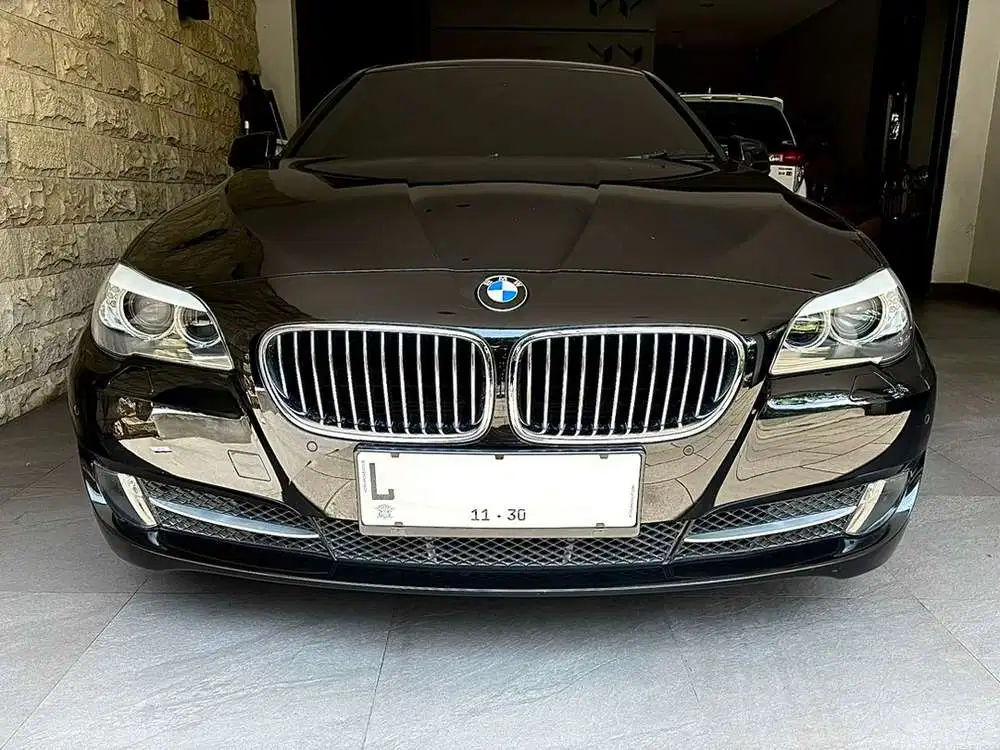 (Low KM54rb) BMW 523i 2010