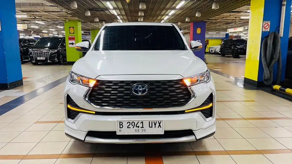 Zenix V Hybrid 2025 Modelista Putih