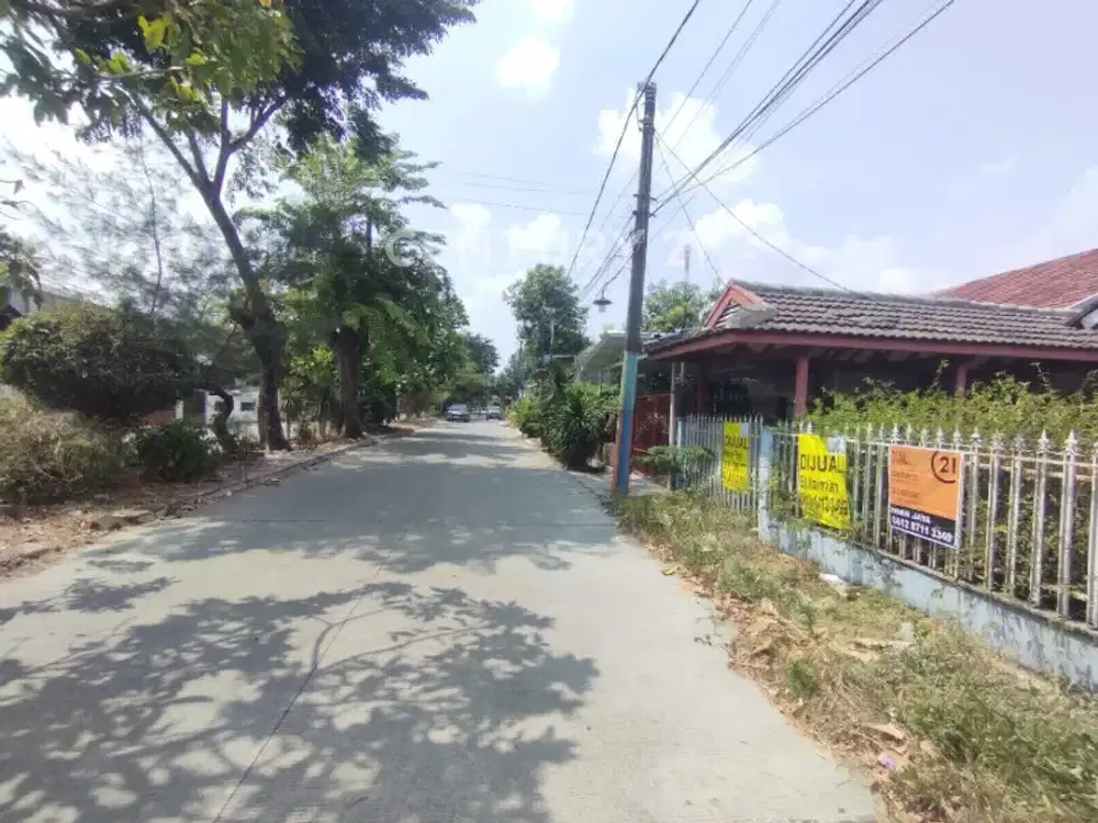 Rumah Tua Hitung TAnah Di Pulogebang Permai Jakarta Timur.