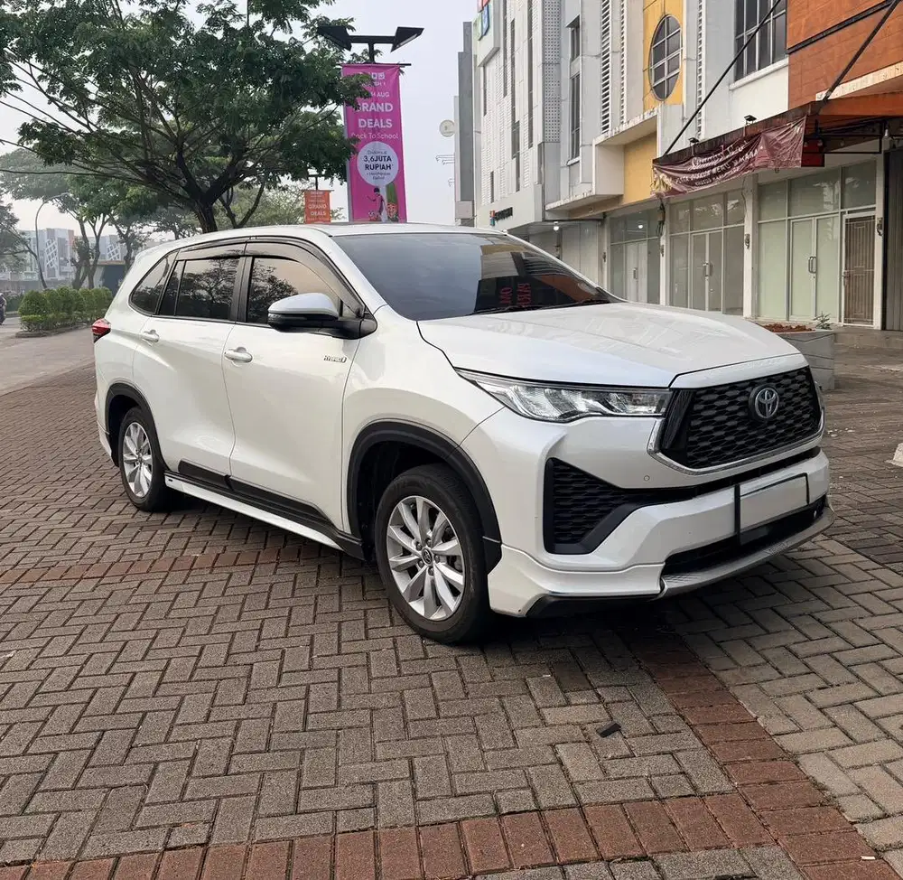 Innova Zenix V Hybrid Modelista 2024