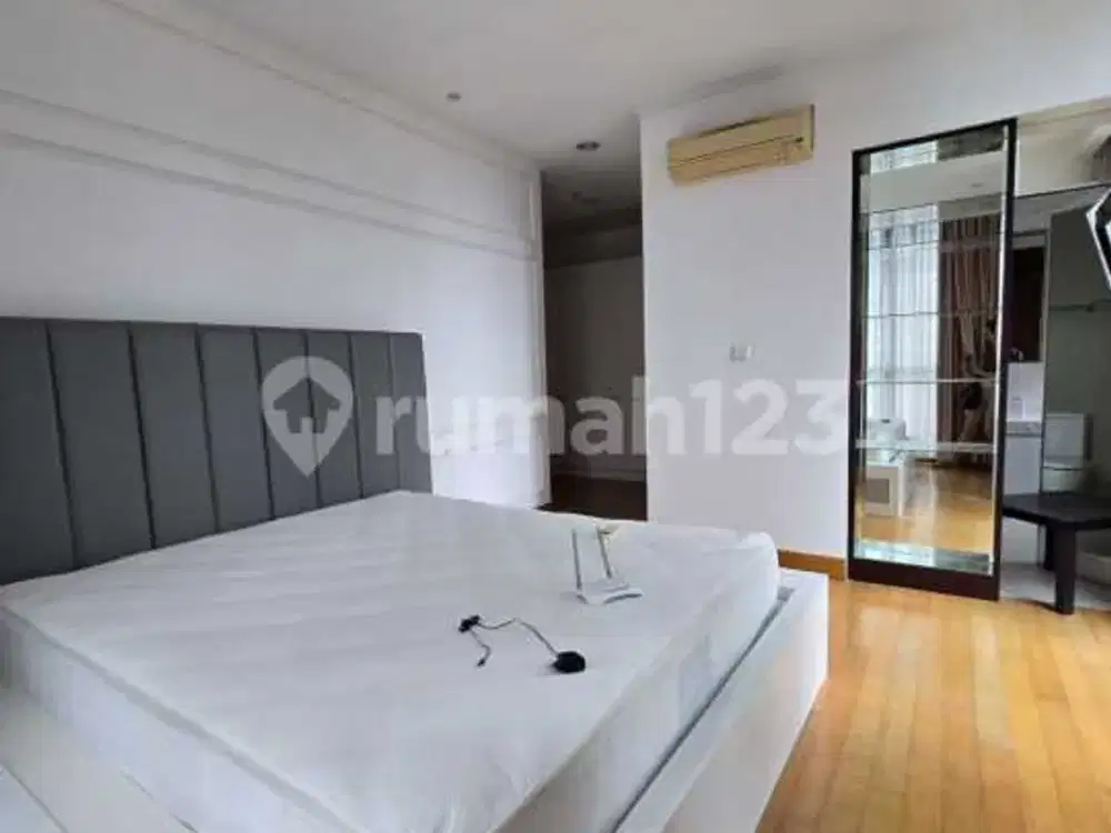 Apartemen Residence 8 Senopati 3 BR Lokasi Strategis di Jakarta Selatan