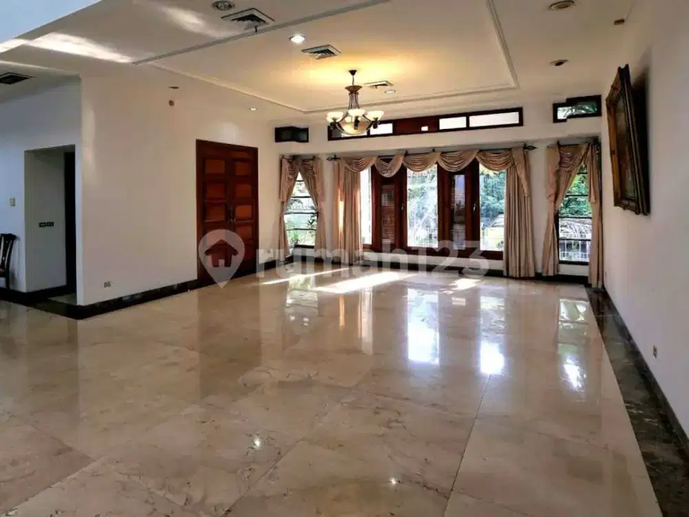 Rumah Mewah Eksklusif Lokasi Premium di Pondok Indah, Jakarta Selatan