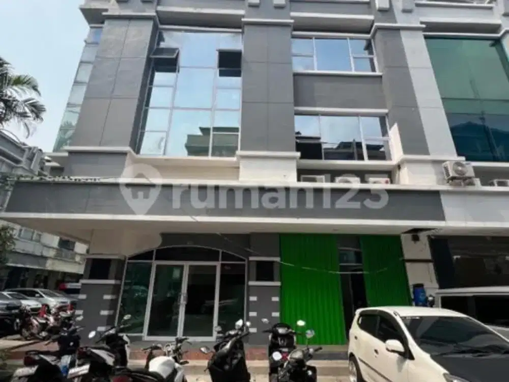 Ruko Gandeng 2 Siap Huni Letak Strategis di Komplek Ruko Itc Fatmawati, Jakarta Selatan