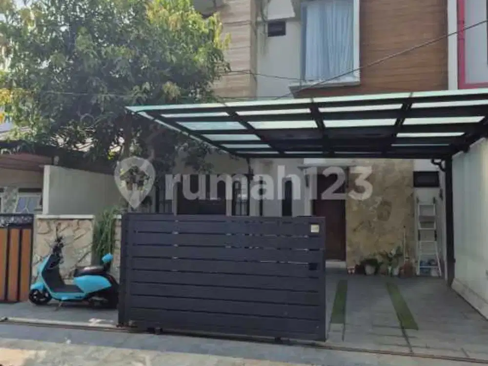 Dijual Rumah Tenang dan Asri di Griya Loka, BSD