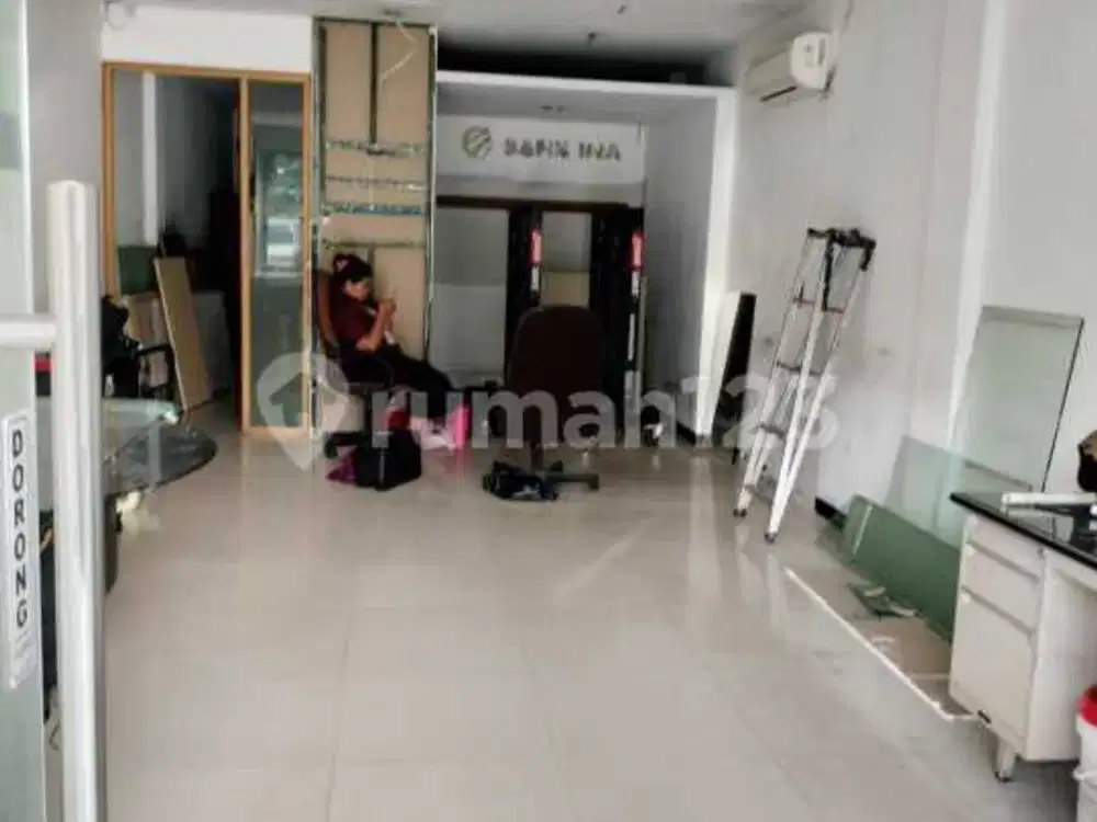 Sewa Ruko Bagus 3 Lantai Lokasi Strategis di Pancoran, Jakarta Selatan