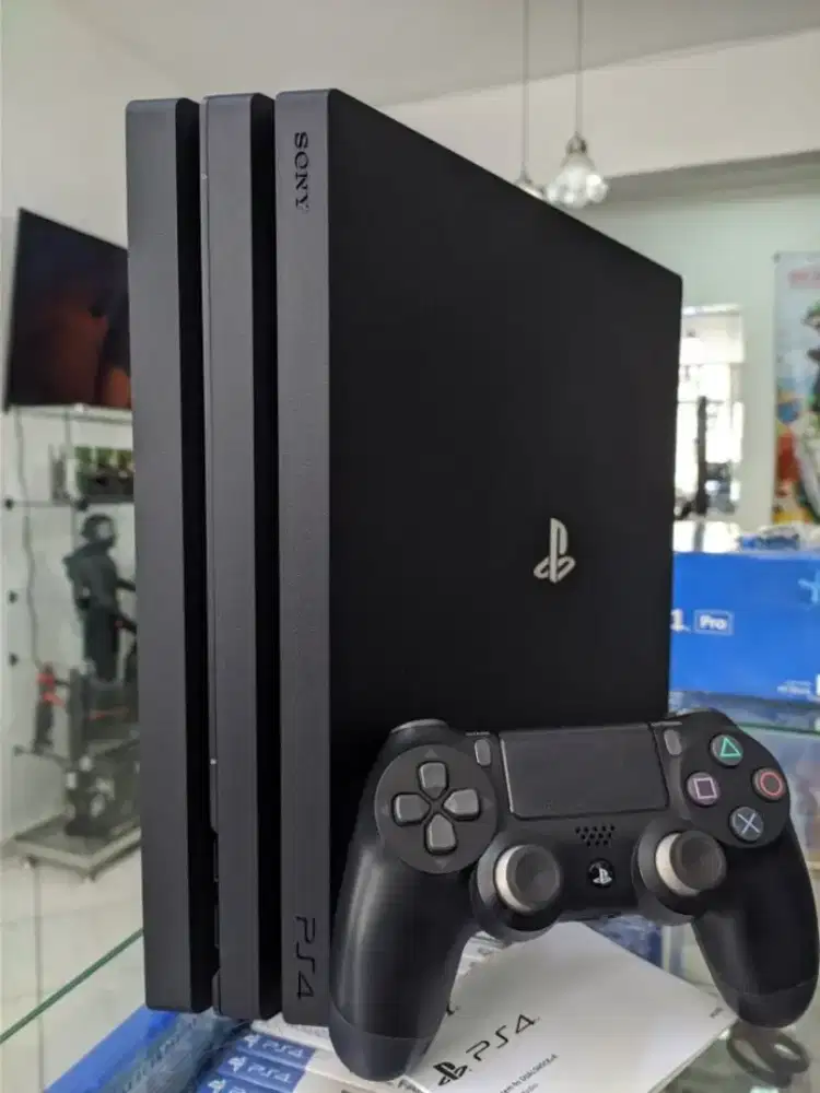 JUAL PS 4 PRO 1 TB (MULUS)