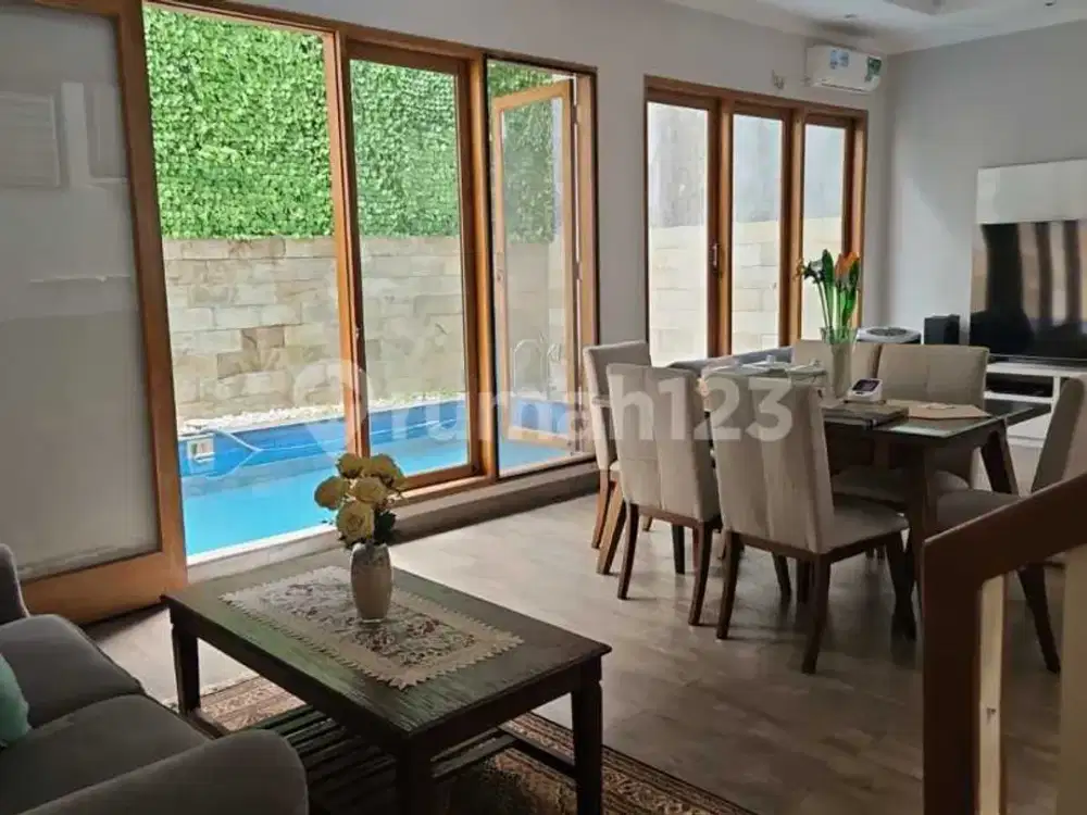 Rumah Bagus 2,5 Lantai Siap Huni di Kebayoran Village Sektor 7-Bintaro, Tangerang Selatan