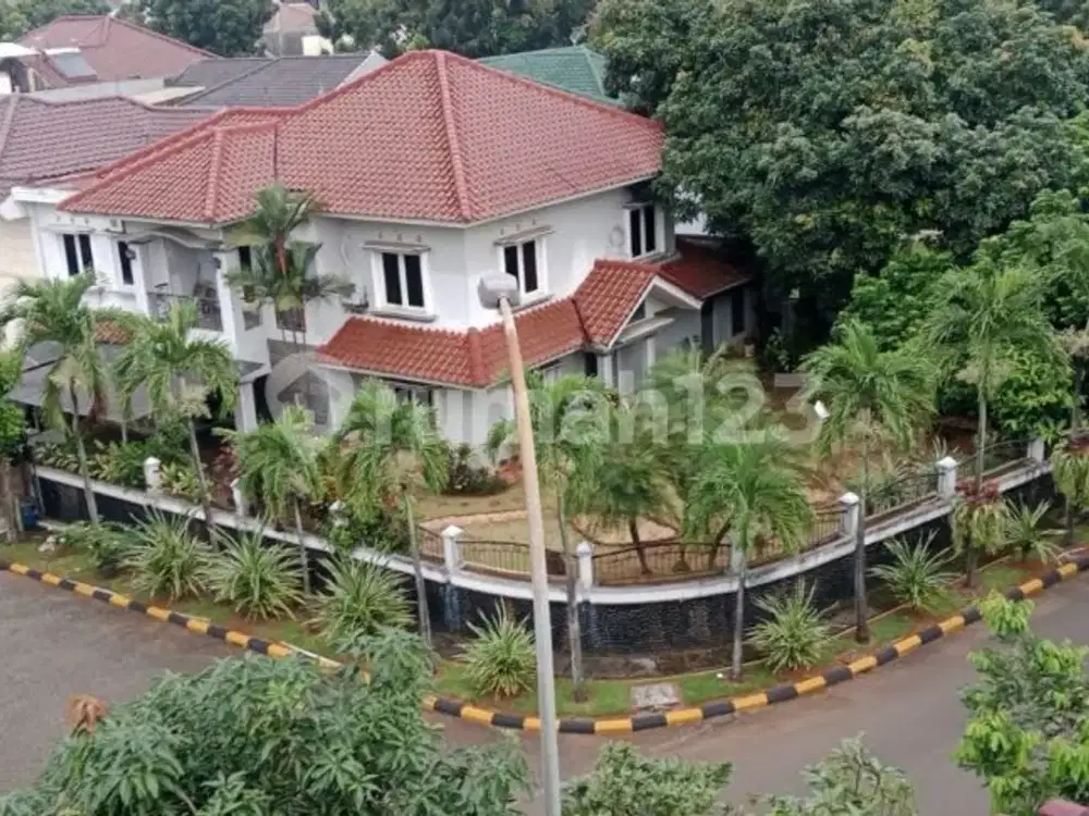 Rumah Luas Hitung Tanah Lokasi Strategis Akses Mudah di BSD Puspita Loka, Tangerang