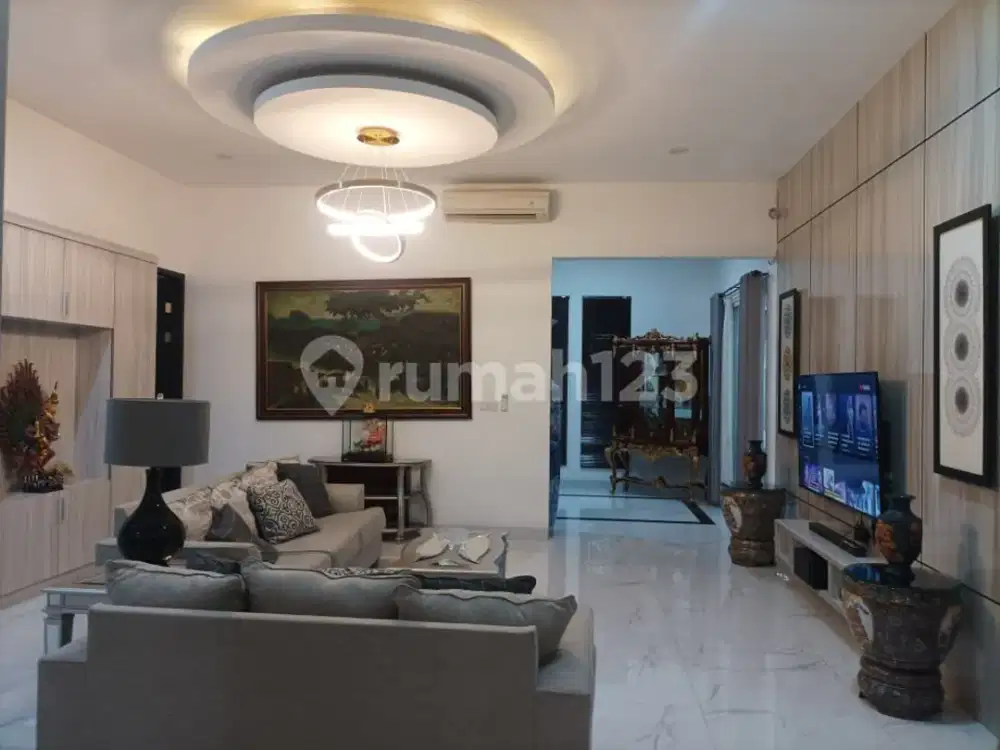 Rumah Indah Mewah Bangunan Anti Gempa 2,5 Lantai di Taman Meruya Ilir Kembangan, Jakarta Barat