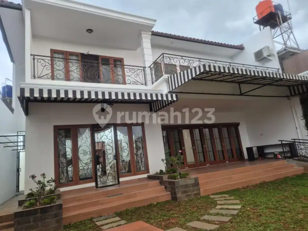 Rumah Cantik Mewah 2 Lantai Lokasi Strategis di Kemang, Jakarta Selatan