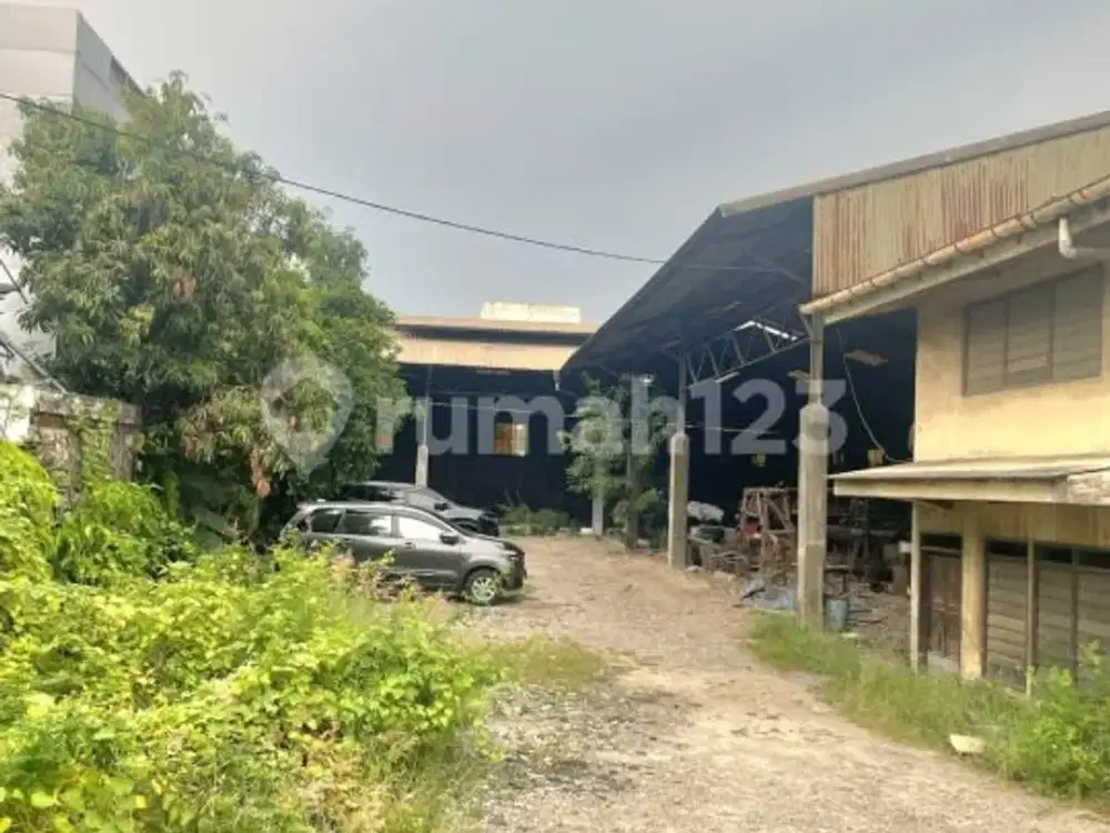 Tanah Komersil Strategis Cocok untuk Gudang dan Investasi di Daan Mogot, Jakarta Barat