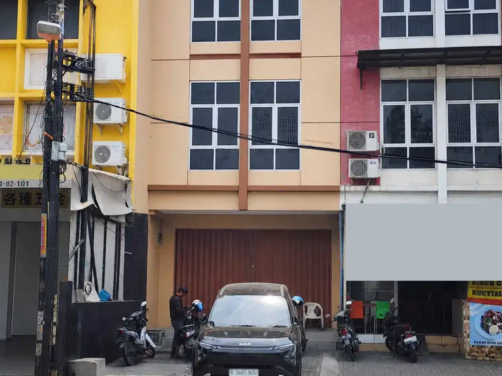 Jual Ruko Taman Ratu, Kebon Jeruk Jakarta Barat - 3 Lantai LB 210 m² SHM, Jalan Utama Cocok Usaha & Investasi