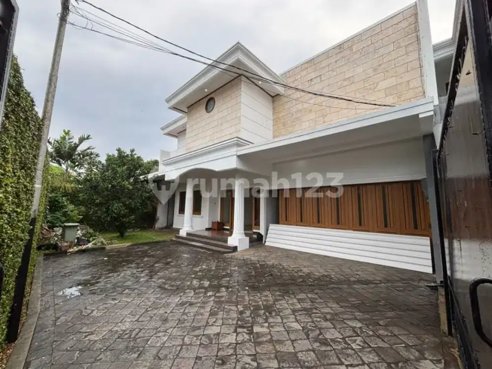 Rumah Sewa Mewah Nyaman Lokasi Strategis di Kemang Timur, Jakarta Selatan