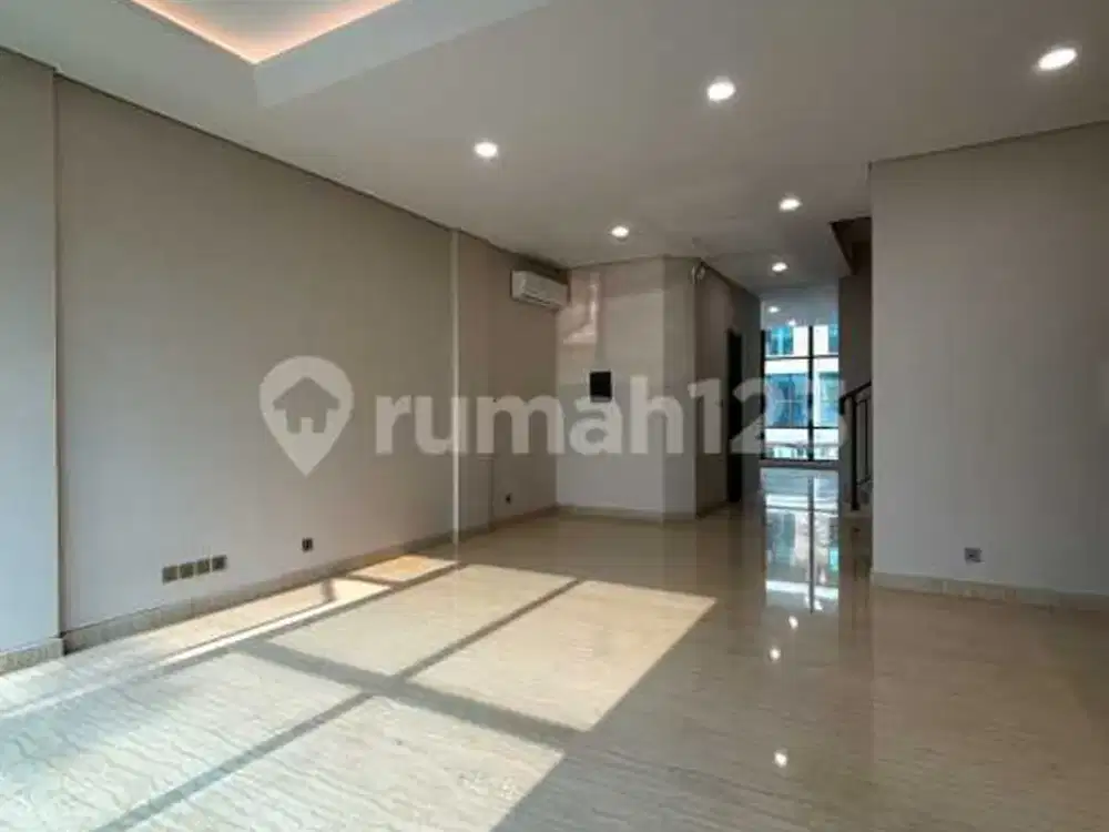 Brand New! Townhouse Mewah Lokasi Premium di Pondok Indah - Jakarta Selatan