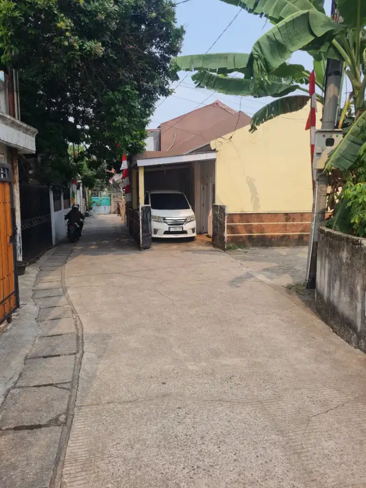 Dijual Rumah Sangat Strategis