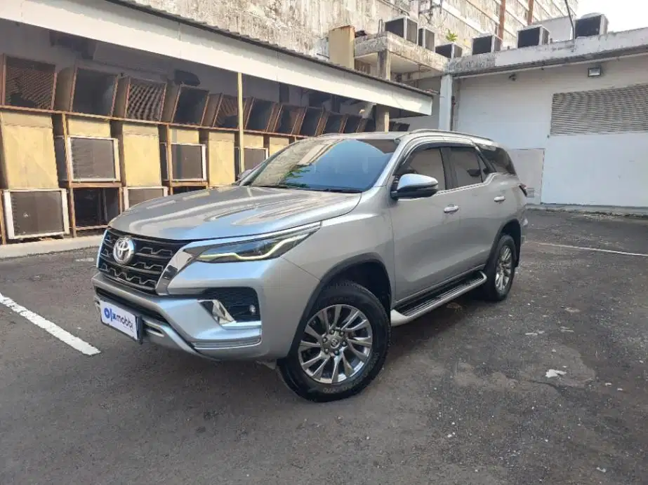 Toyota Fortuner 2.4 4x2 VRZ Solar-AT 2021 Silver