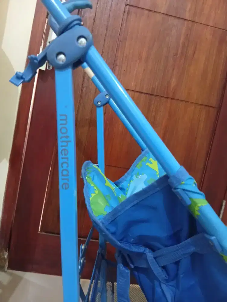 Di jual kereta dorong anak