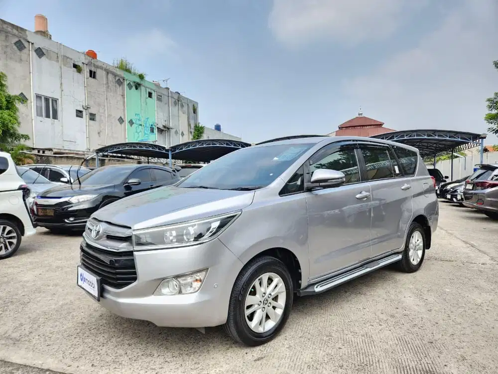 DP RENDAH - Toyota Kijang Innova 2.4 V Solar-AT 2019