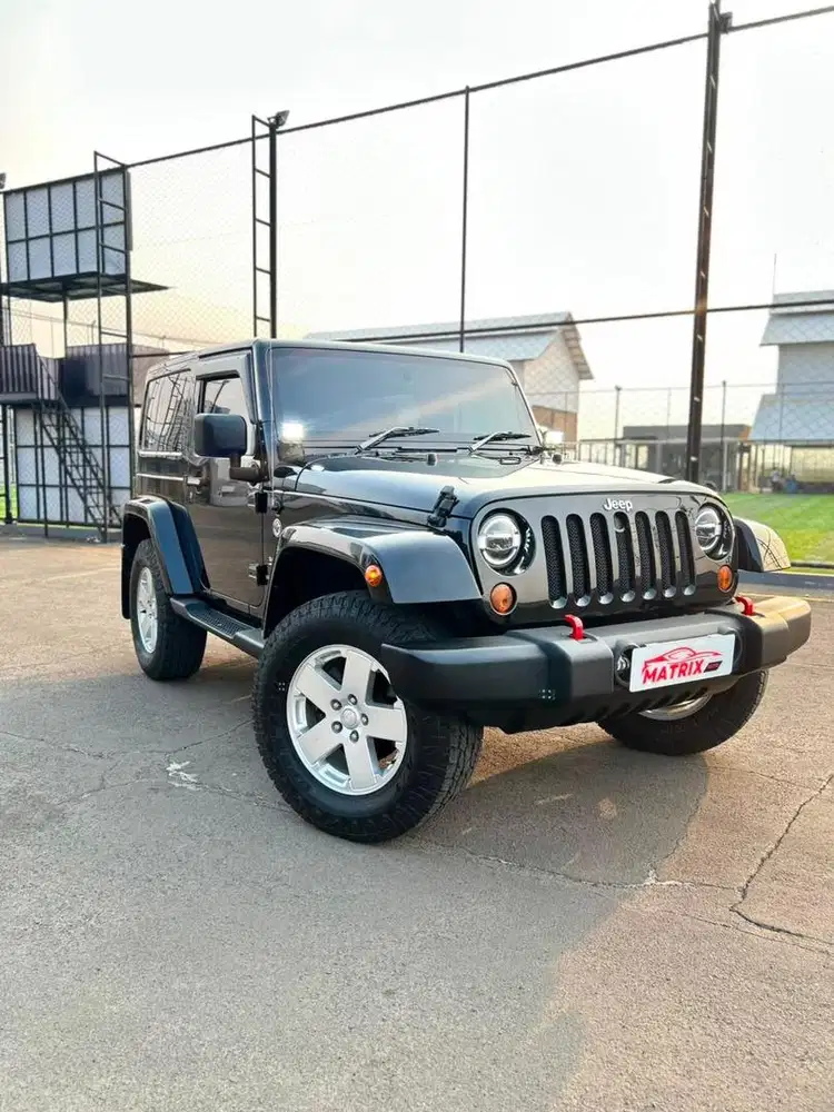 Jeep Wrangler 2Door Sahara 3.6 At 2014 Nik13 Black on black Siap pakai
