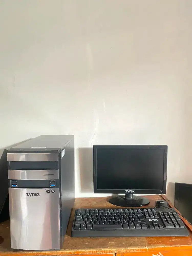 JUAL CEPAT BU - 1 Set PC Intel i5 Gen 12 + Monitor 18.5 (Like New)