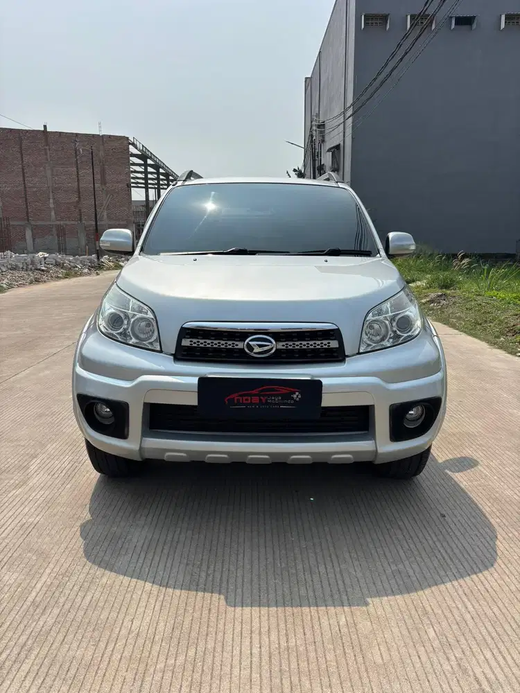 Daihatsu Terios 1.5 TX Adventure 2013 Manual ( Silver Metalik )