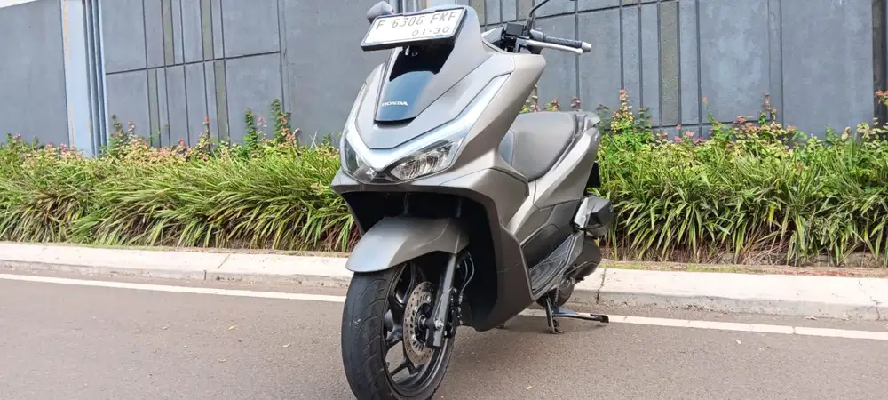 Honda new PCX 160 2024 pemakaian 2025 good maksimal