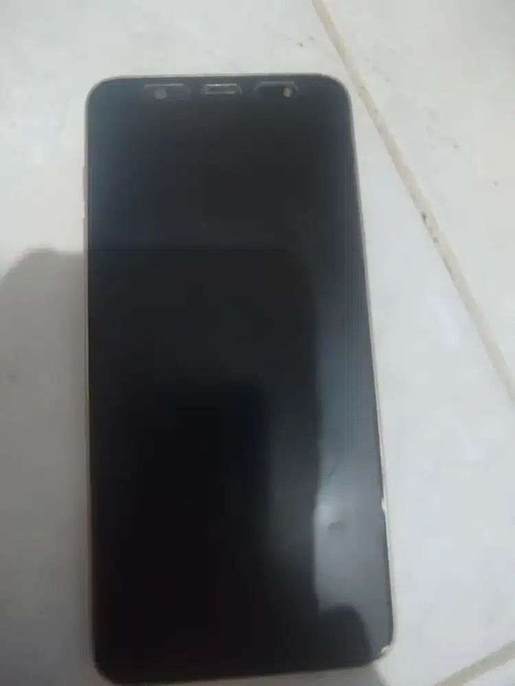 Samsung j8 RAM 3/32