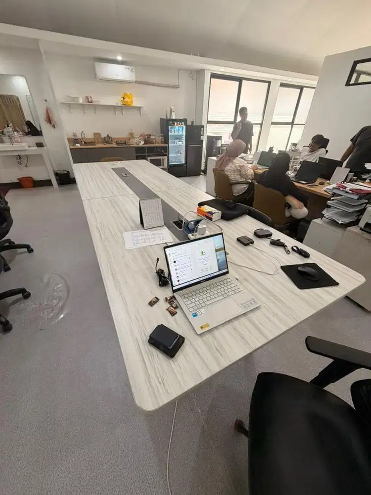 Meja Kantor/ Meja Meeting Besar