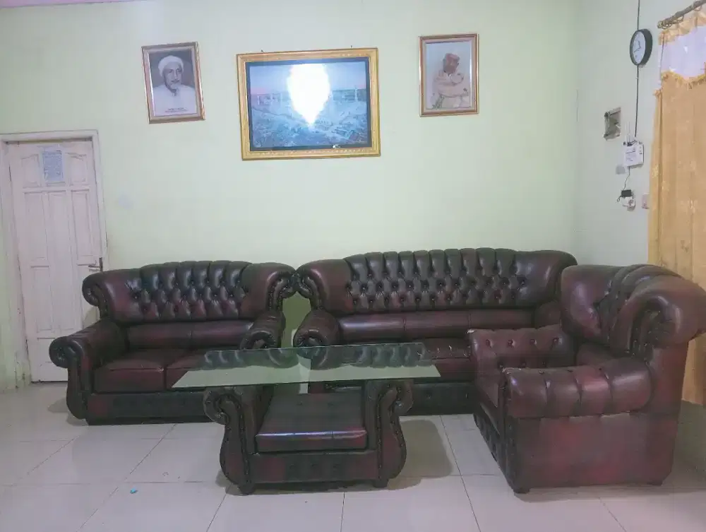 SOFA KULIT ASLI BUKAN KULIT KALB/PU
