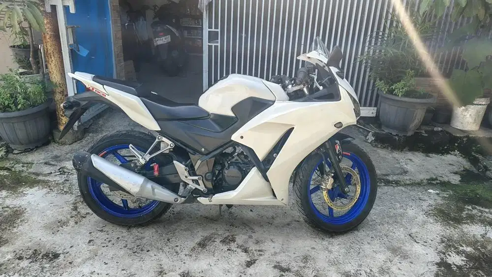 MOTOR HONDA CBR 150 - 2015 SIAP PAKAI