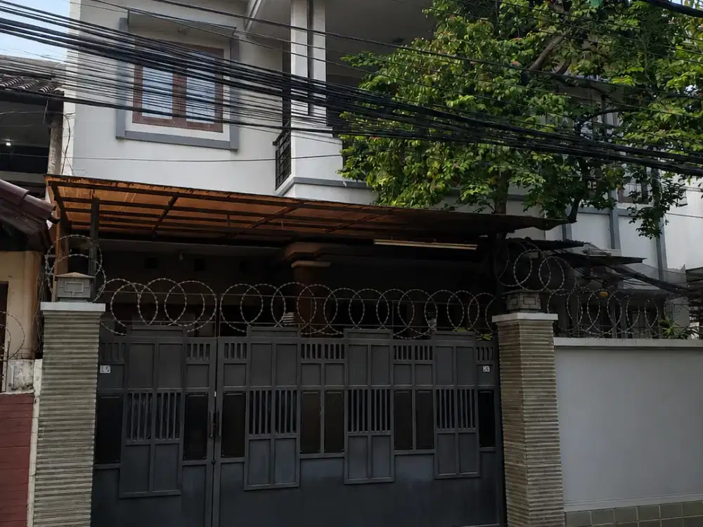 Rumah 6,3M Strategis Dekat Akses Toll, Pasar, Mini Market di Otista Jakarta Timur
