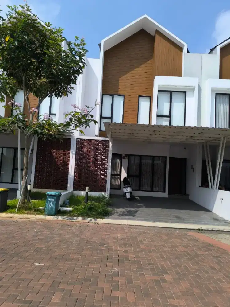 Disewakan rmh di perumahan Northbend Metland cyber puri