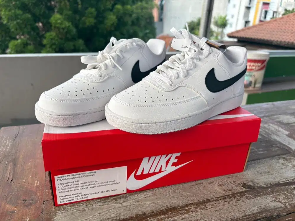 SEPATU NIKE COURT VISION LOW - WHITE BLACK