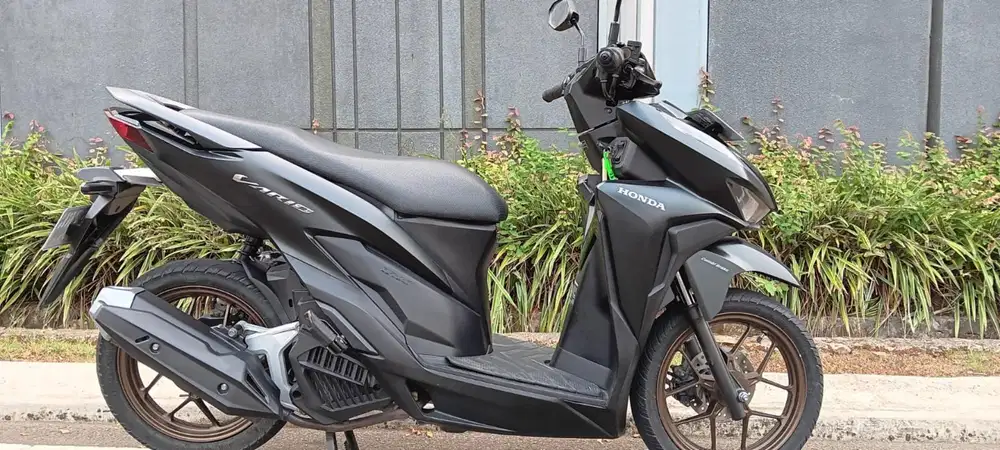 Vario 125 CBS ISS 2021 low KM pajak super panjang