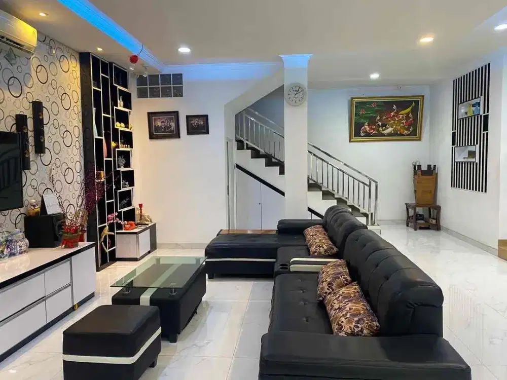 DIJUAL CEPAT!! Rumah Cantik Siap Huni Dengan lingkungan yang nyaman