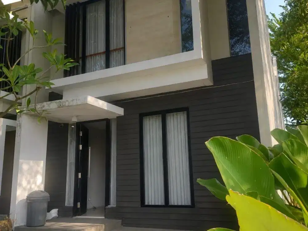 Northwest Lake - Citraland Surabaya Type Malawi Deluxe, Hadap Utara, Semi Furnish
