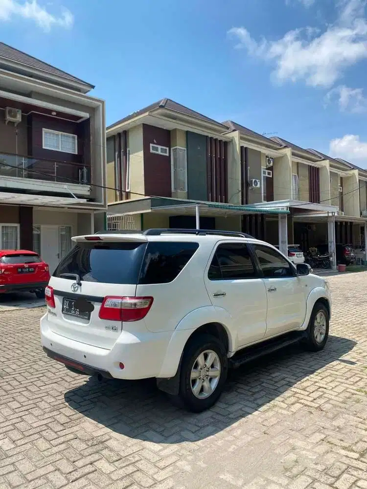 Toyota Fortuner 2010 Diesel