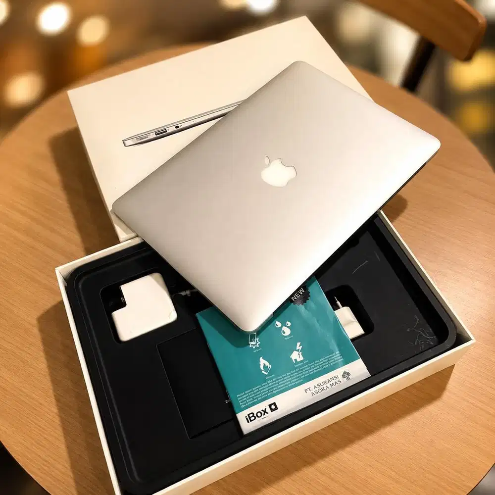 Macbook Air 13 ibox 2017 ID/A + Nota beli ibox Fullset