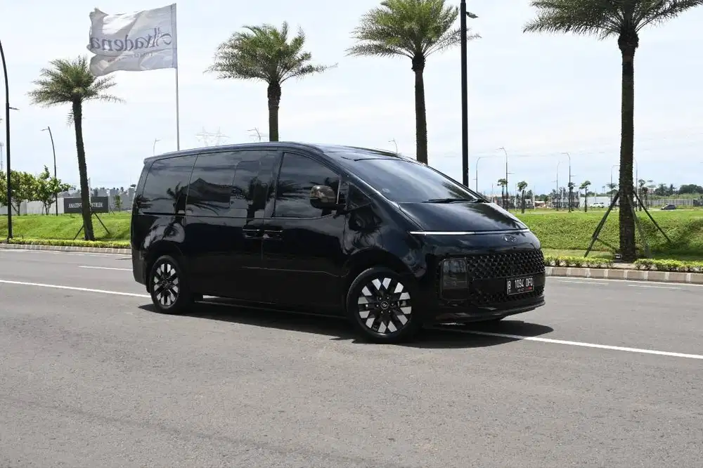 (TDP28jt) Hyundai Staria 2.2 Signature Diesel 2021