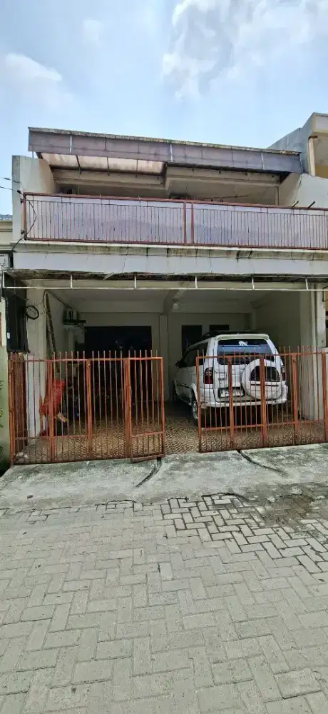 Dijual rumah pribadi 2 lantai Taman Royal 3 Tangerang Kota