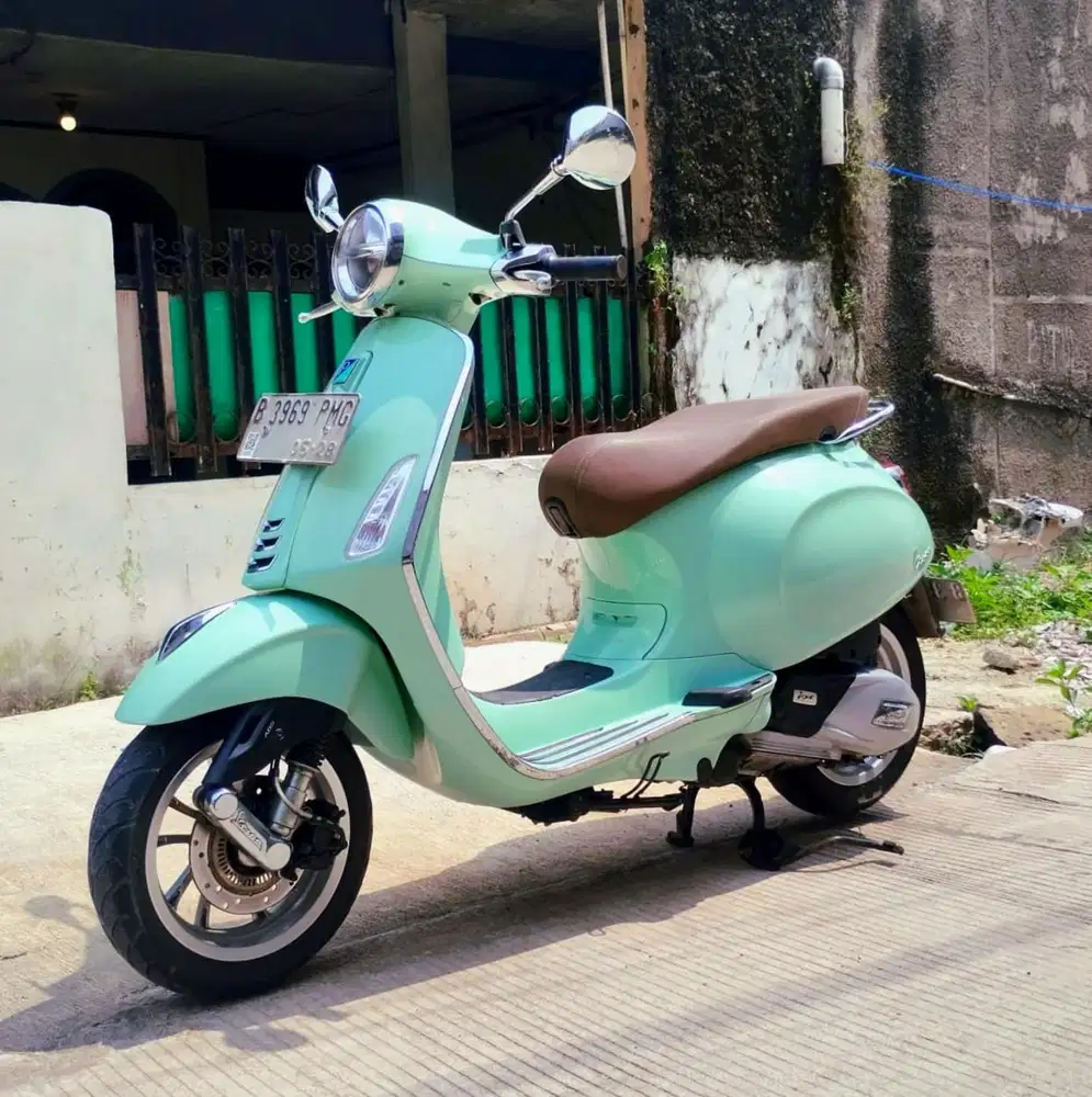 Vespa Primavera ABS 150 cc Tahun 2023 ISTIMEWA