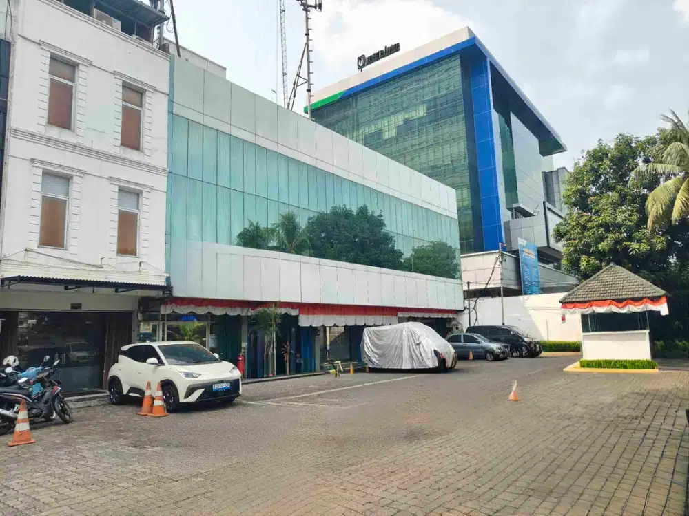 Ruko Bagus Strategis,  3Lantai di Jalan Utama Ps Minggu, Dekat Patung Pancoran, Jaksel