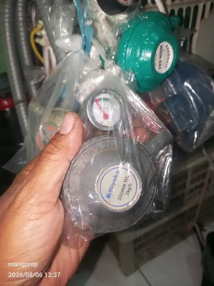 Regulator bekas ada meterannya normal