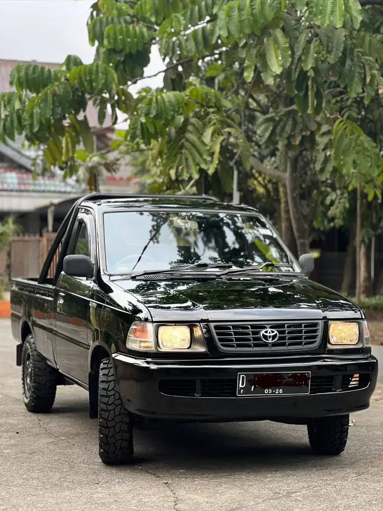 Toyota Kijang Pickup Istimewa & Antik